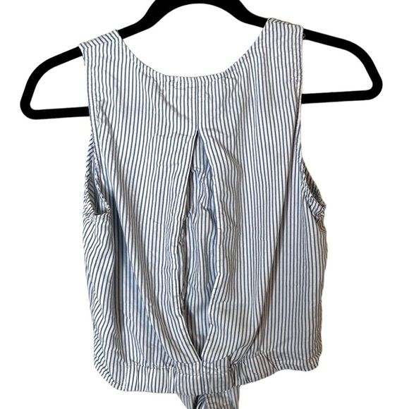 DEX Button Down Cropped Tie Front Tank - Picture 4 of 8